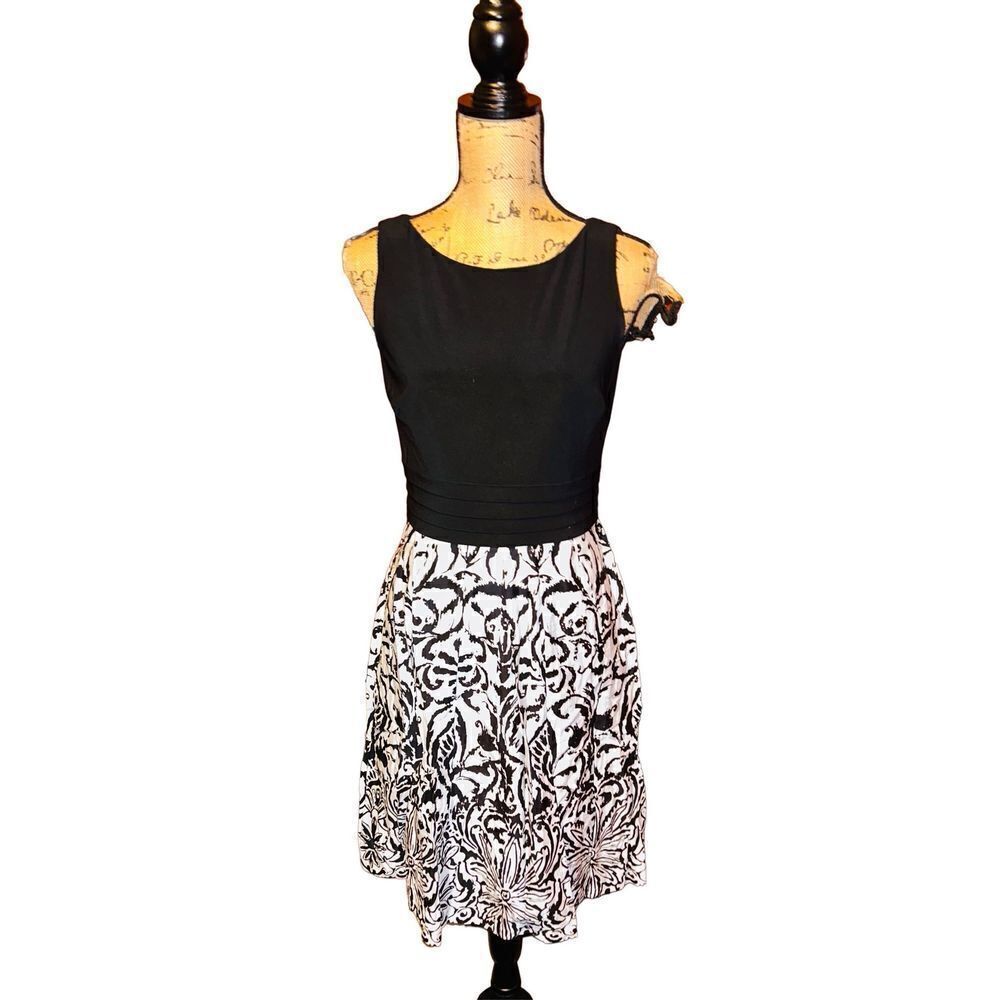 Lauren Ralph Lauren Womens Sz‎ 4 Dress Black White Fit & Flare